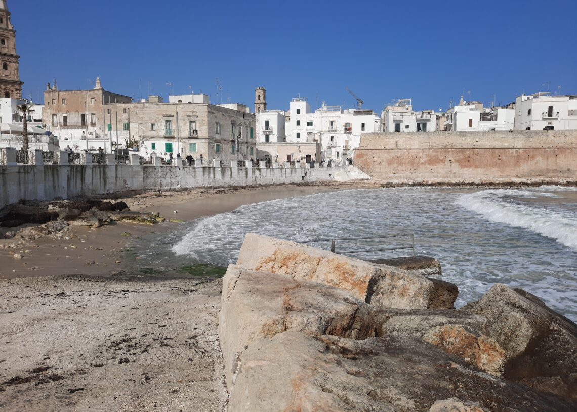 Monopoli. Mare D'inverno. - Monopoli Tre Rose